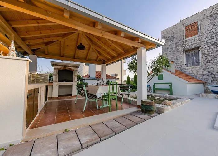 House Mia