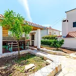 House Mia Holiday home